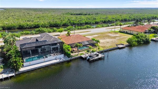 Cape Coral Residential, 2915 W Beach Pkwy, Cape Coral, Florida 33914, image 3