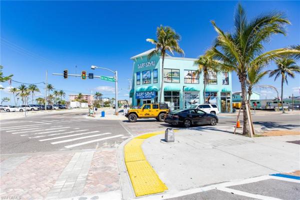 Leilani, 179 Hibiscus Dr, Fort Myers Beach, Florida 33931, image 2