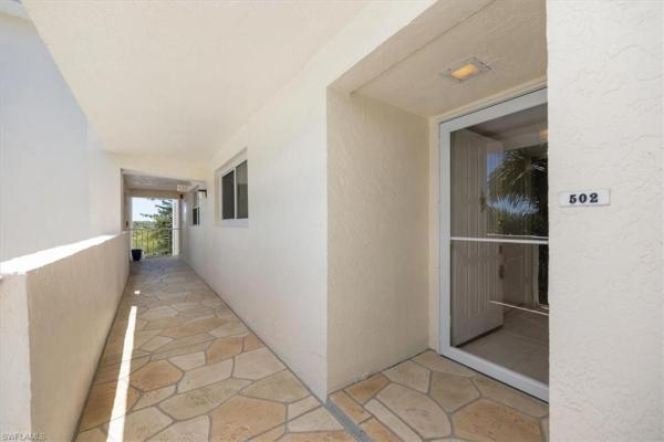 21 W High Point Cir #502, Naples, Florida 34103, image 1