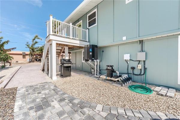 Winklers, 114 Lovers Ln, Fort Myers Beach, Florida 33931, image 1