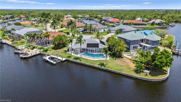 Cape Coral Residential, 2005 21st St, Cape Coral, Florida 33990, image 2