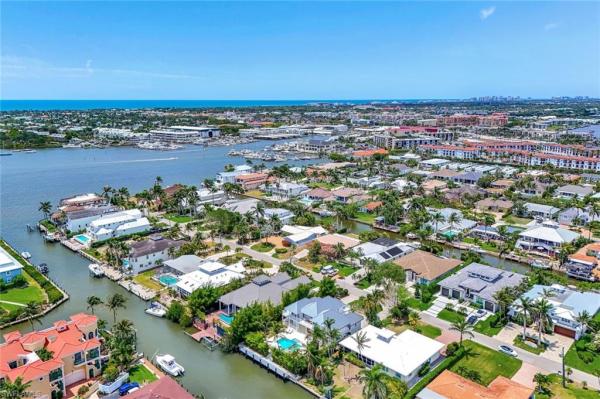 Golden Shores, 1500 Pelican Ave, Naples, Florida 34102, image 1