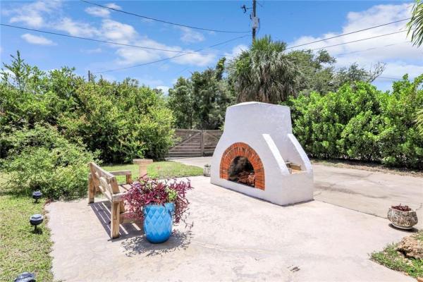 North Fort Myers No HOA, 1881 Evalena Ln, North Fort Myers, Florida 33917, image 3