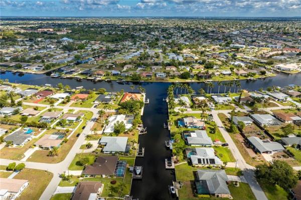 Cape Coral Residential, 4407 11th Pl, Cape Coral, Florida 33904, image 2