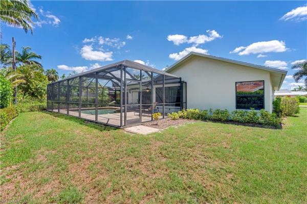 Whiskey Creek Club Estates, 5240 Fairfield Dr, Fort Myers, Florida 33919, image 1