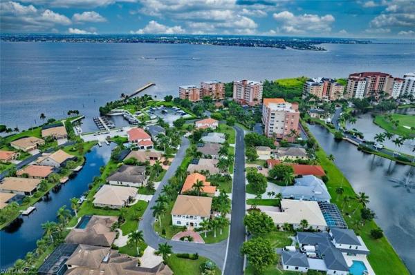 Harbor Place Vistas, 14817 Laguna Dr #403, Fort Myers, Florida 33908, image 3