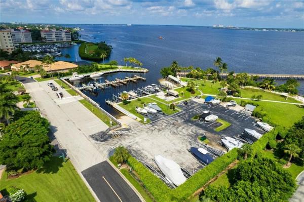 Harbor Place Vistas, 14817 Laguna Dr #403, Fort Myers, Florida 33908, image 2