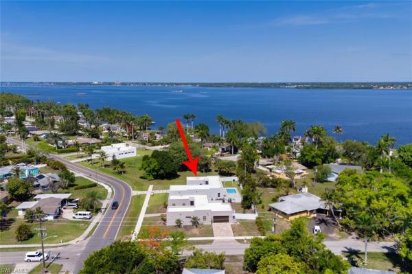 Rainbow Groves, 3995 Edgewood Ave, Fort Myers, Florida 33916, image 1