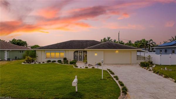 Tanglewood, 1466 Cumberland Ct, Fort Myers, Florida 33919, image 1