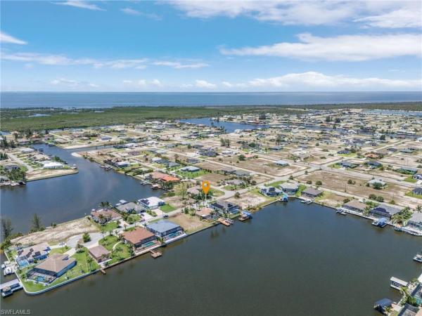 Cape Coral, 3023 43rd Pl, Cape Coral, Florida 33993, image 2