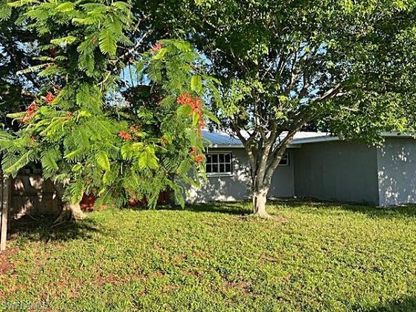 Willow Lake, 521 Pennview Ave, Lehigh Acres, Florida 33936, image 1