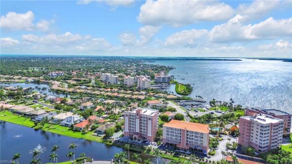Harbor Place Vistas, 14819 Laguna Dr #403, Fort Myers, Florida 33908, image 1