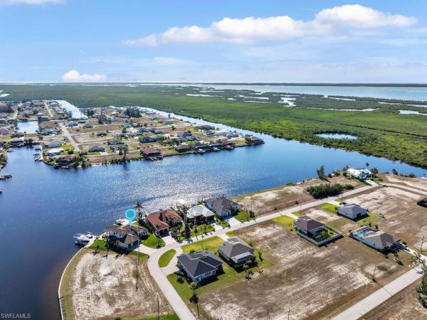 Cape Coral Residential, 4600 33rd Ter, Cape Coral, Florida 33993, image 2