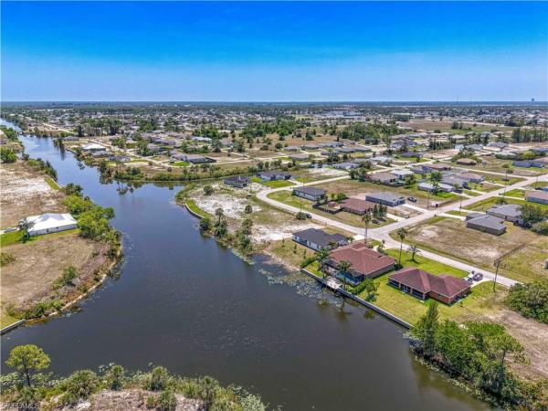 Cape Coral Residential, 1535 40th St, Cape Coral, Florida 33909, image 2