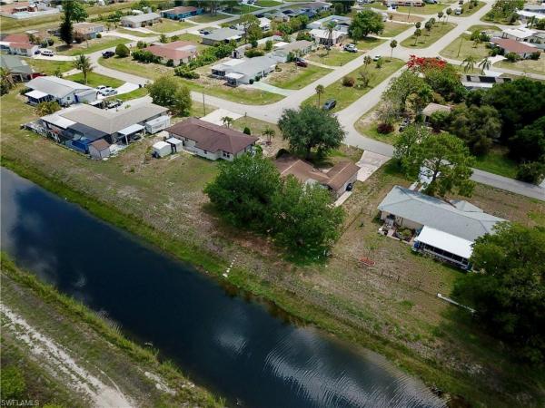 Lehigh Acres, 215 Redcliff Ave, Lehigh Acres, Florida 33936, image 3