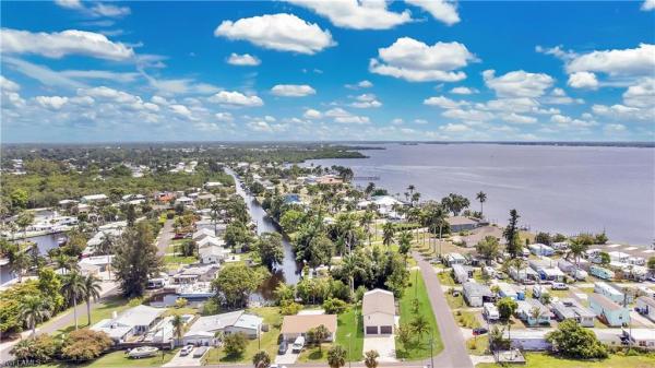 Harbor Estates, 1106 Harbor Dr, North Fort Myers, Florida 33917, image 2