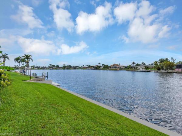 Cape Coral Residential, 333 33rd Ter, Cape Coral, Florida 33904, image 3