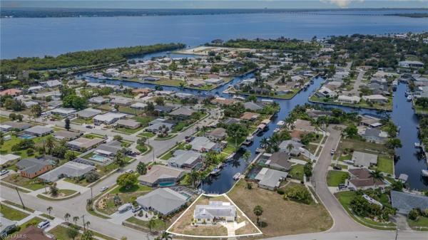 Lochmoor Waterway Estates, 1751 Lakeview Blvd, North Fort Myers, Florida 33903, image 2