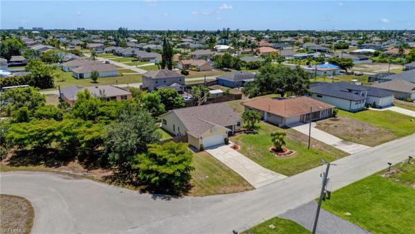 Cape Coral Residential, 910 25th St, Cape Coral, Florida 33914, image 2