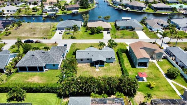Cape Coral Residential, 1820 45th Ln, Cape Coral, Florida 33914, image 2