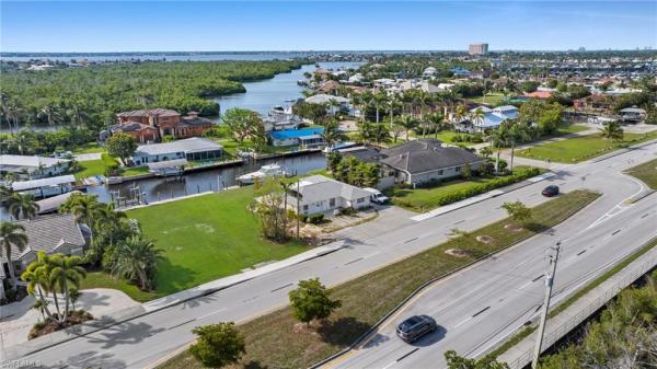 Deep Lagoon Estates, 14260 Mcgregor Blvd, Fort Myers, Florida 33919, image 1