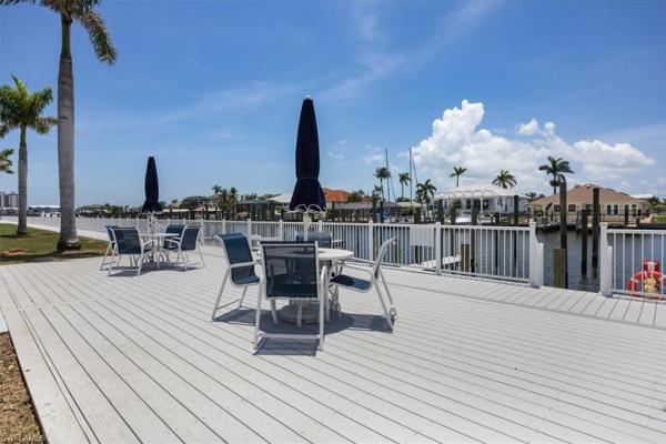 Boardwalk Caper, 18008 San Carlos Blvd #27, Fort Myers Beach, Florida 33931, image 2