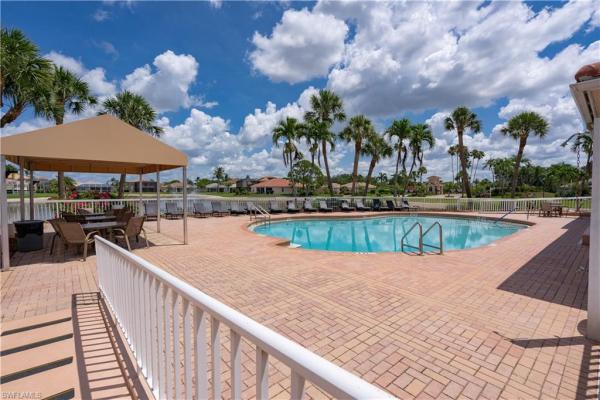 Silverlakes, 11320 Lakeland Cir, Fort Myers, Florida 33913, image 2