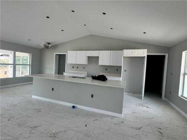 Cape Coral Residential, 1010 34th Ln, Cape Coral, Florida 33909, image 1