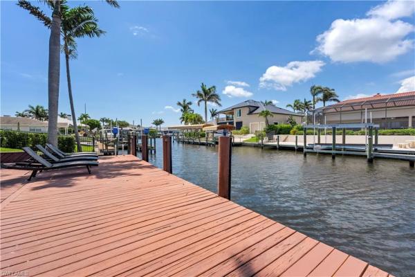 Town & River, 947 Town And River Dr, Fort Myers, Florida 33919, image 1