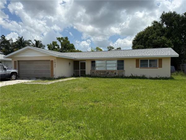 Cypress Lake Country Club Estates, 7037 Fountainhead Rd, Fort Myers, Florida 33919, image 1