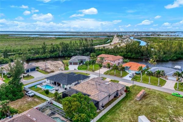 Cape Coral Residential, 605 39th Ave, Cape Coral, Florida 33991, image 2