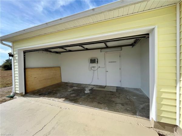 Cape Coral, 3058 5th Pl, Cape Coral, Florida 33993, image 2