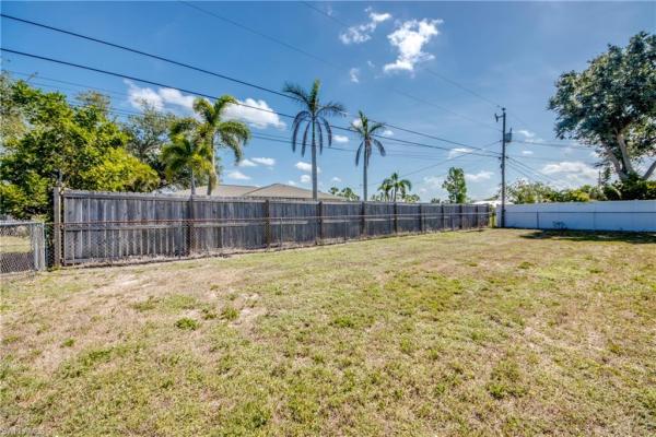 Cape Coral Residential, 301 32nd Ter, Cape Coral, Florida 33914, image 2