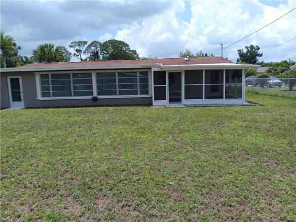 Fort Myers Shores, 2244 Parkview Dr, Fort Myers, Florida 33905, image 1