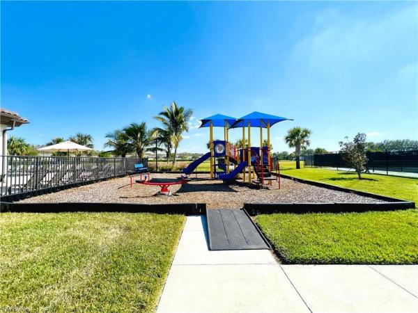 14297 Oviedo Pl #14297, Fort Myers, Florida 33905, image 2