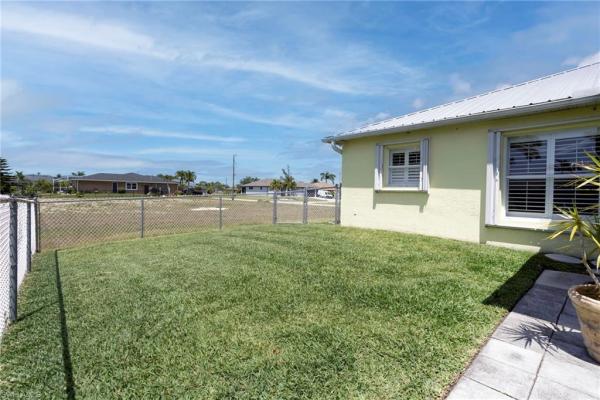 Cape Coral Residential, 516 14th Ter, Cape Coral, Florida 33990, image 2