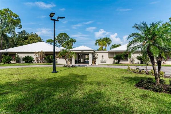 Sungate Villas At Fountain Lakes, 21715 Bridgegate Ct, Estero, Florida 33928, image 2