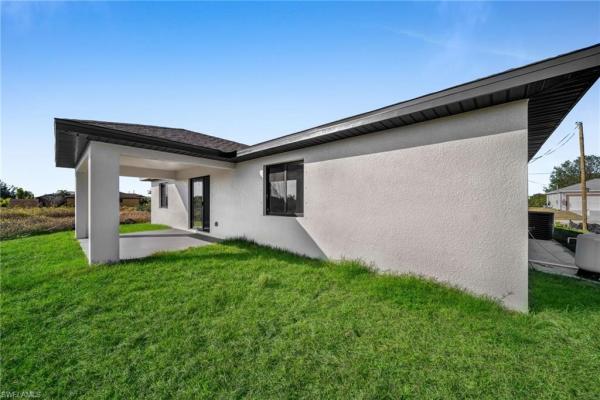 Lehigh Acres, 814 Edward Ave, Lehigh Acres, Florida 33936, image 2