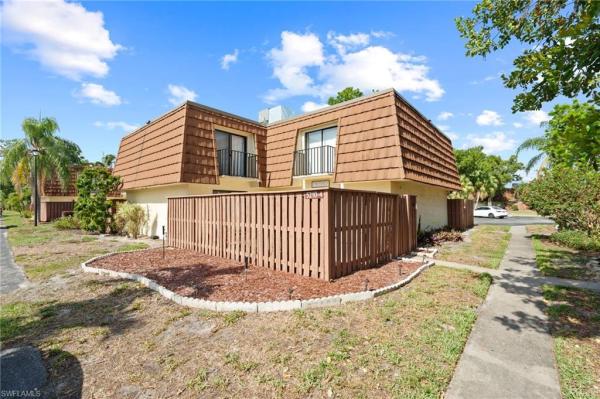 5210 Cedarbend Dr #4, Fort Myers, Florida 33919, image 1