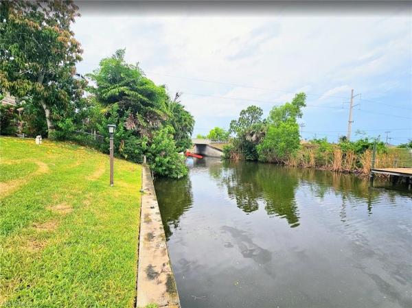 Cape Coral Residential, 1927 31st Ter, Cape Coral, Florida 33914, image 2