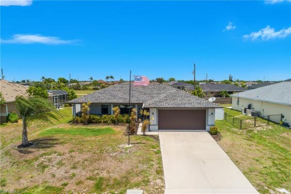 Cape Coral Residential, 325 24th Ter, Cape Coral, Florida 33909, image 2