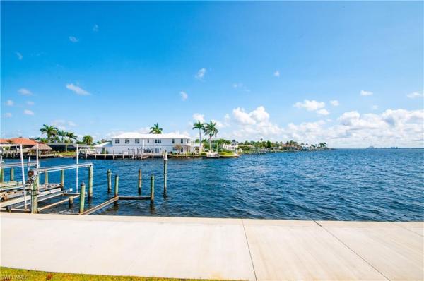 4015 SE 20th Pl #301, Cape Coral, Florida 33904, image 1