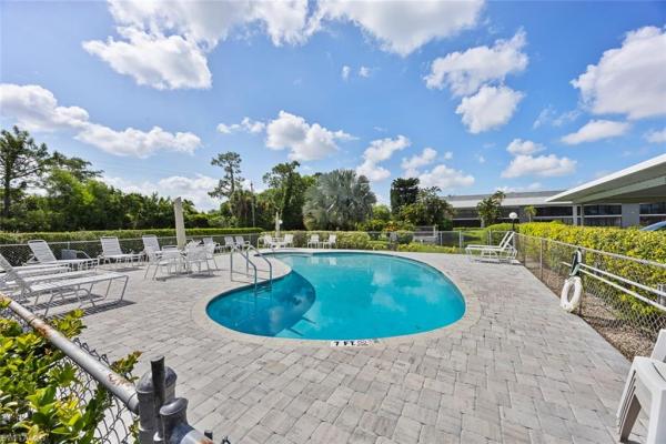 4610 Chantelle Dr #P104, Naples, Florida 34112, image 1