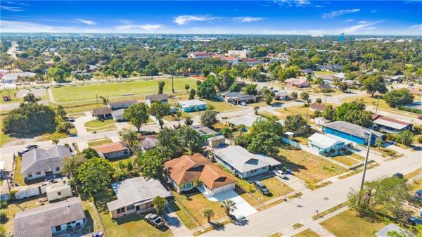 3148 Apache St, Fort Myers, Florida 33916, image 2