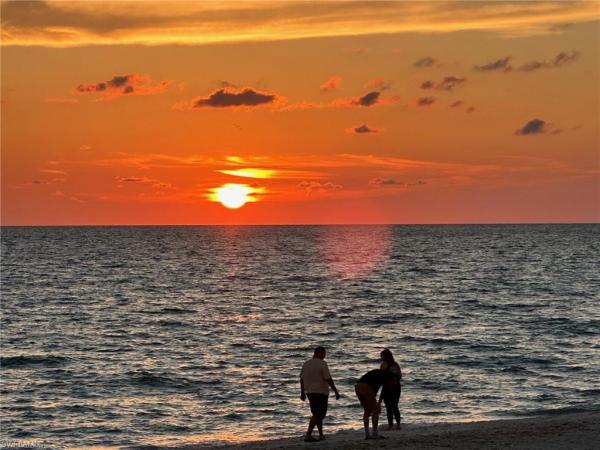 Beachview Country Club Estates, 1283 Par View Dr, Sanibel, Florida 33957, image 1