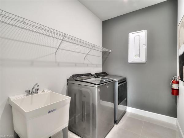 Del Webb Oak Creek, 17304 Green Buttonwood Way, North Fort Myers, Florida 33917, image 2