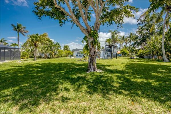 Cape Coral Residential, 1031 Dolphin Dr, Cape Coral, Florida 33904, image 3