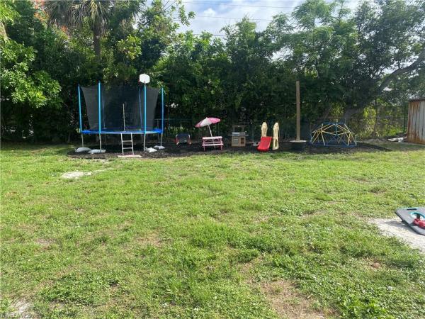 Coconut Grove At Olde Naples, 3915 Lotus Dr, Naples, Florida 34104, image 1