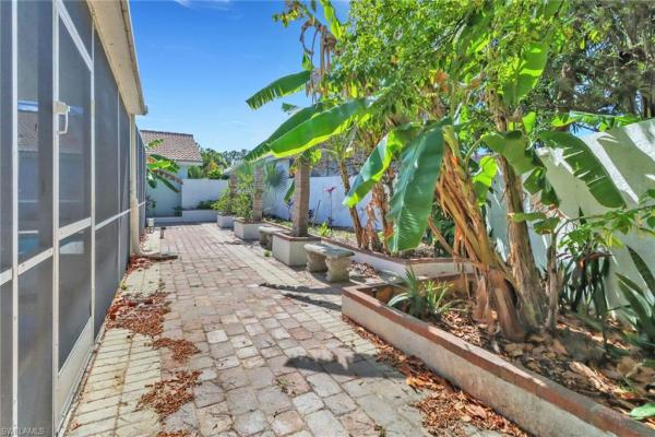 Moon Lake, 1145 Jardin Dr, Naples, Florida 34104, image 1