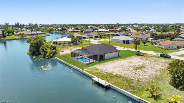 Cape Coral Residential, 2110 2nd St, Cape Coral, Florida 33909, image 3